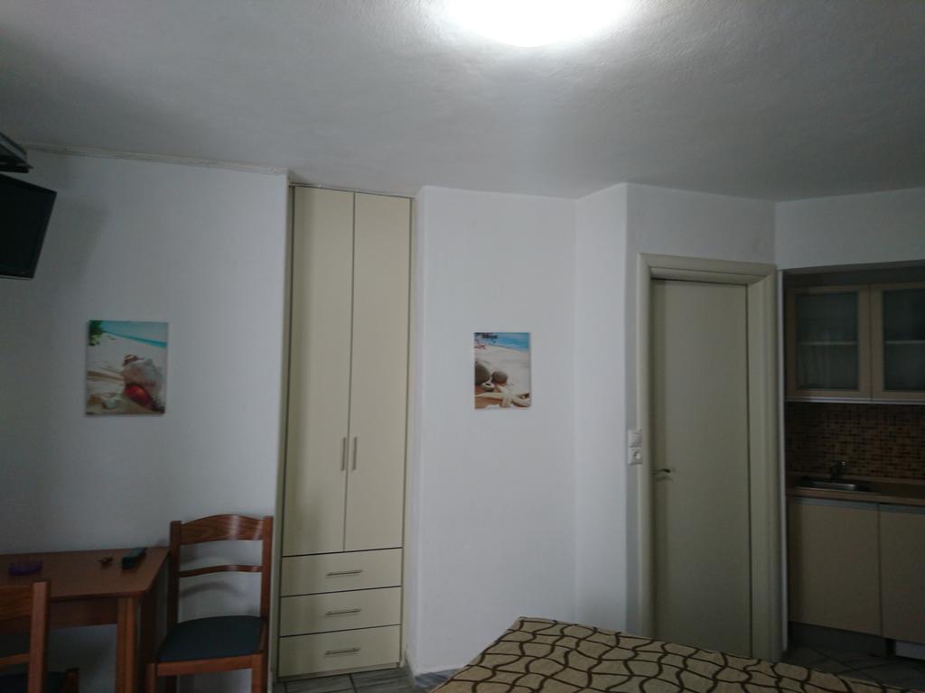 Studios Gabriel Agia Anna  Екстер'єр фото